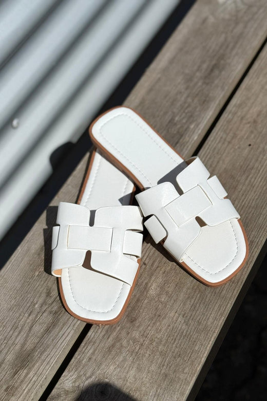 Bloom - Samira Sandaler - White Sandaler 