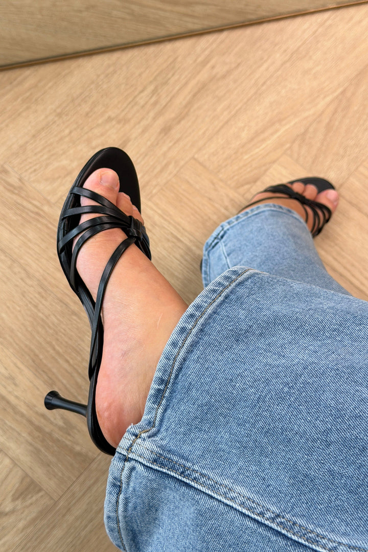 Bloom - Sweet Pea Stiletto - Black Stiletter 
