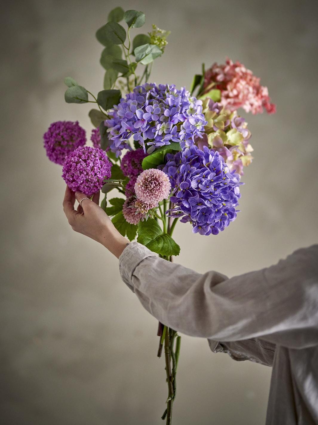 Bloomingville - Edge Buket, Lilla, Kunstige Blomster 82072828 - Purple