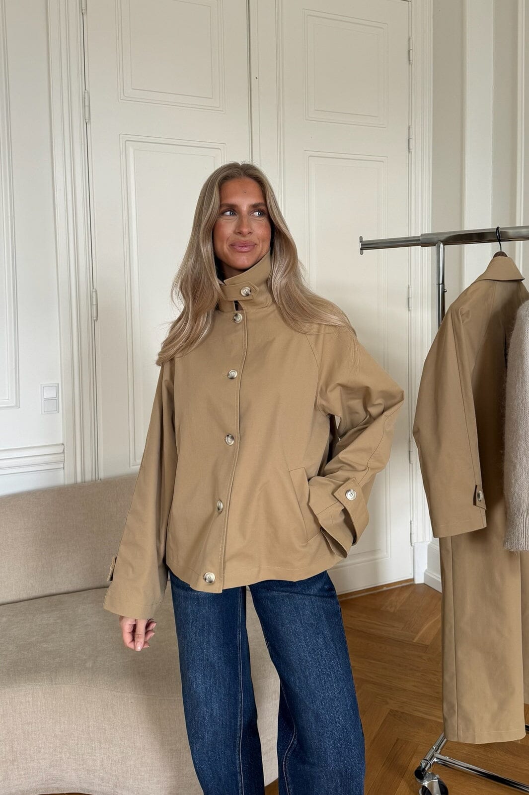 BYIC - Avaic Short Trenchcoat A2519 - Dark Beige