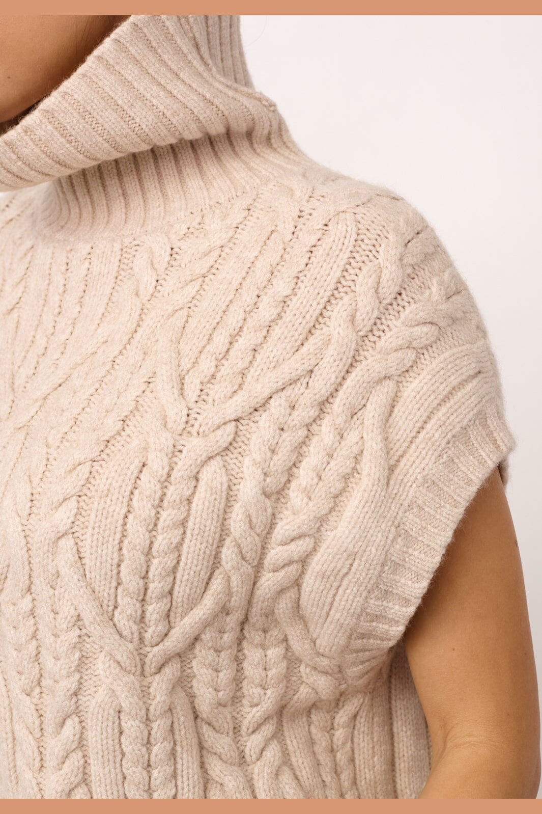 Co´Couture - 32222 Rowcc Oversize Cable Knit Vest 500112 - 10003 - Creme