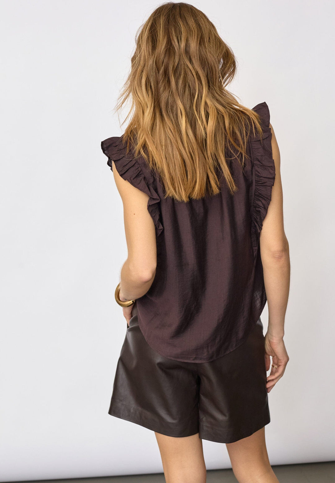 Co´Couture - Heracc Frill Ss V-Top 45165 - 145 - Dark Brown Skjorter 