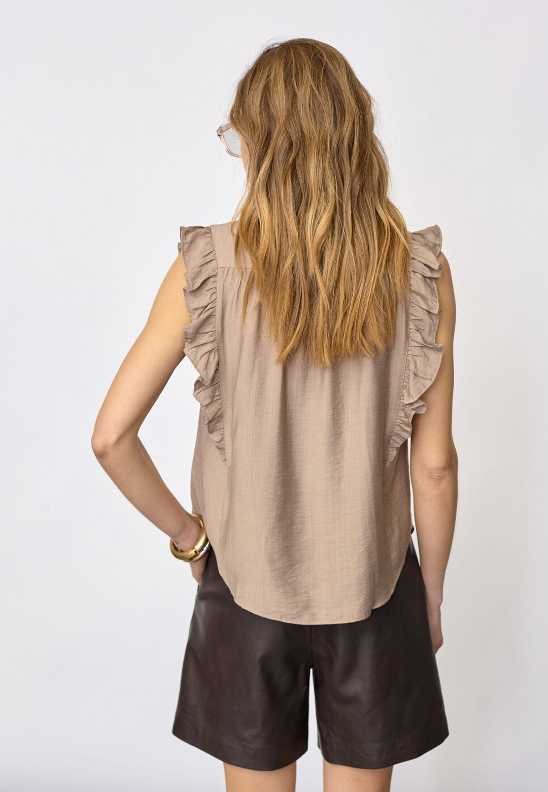 Co´Couture - Heracc Frill Ss V-Top 45165 - 154 - Walnut Skjorter 