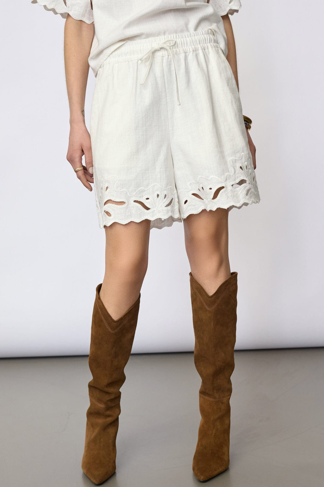 Co´Couture - Litacc Linen Emb Shorts 41196 - 4000 - White Shorts 