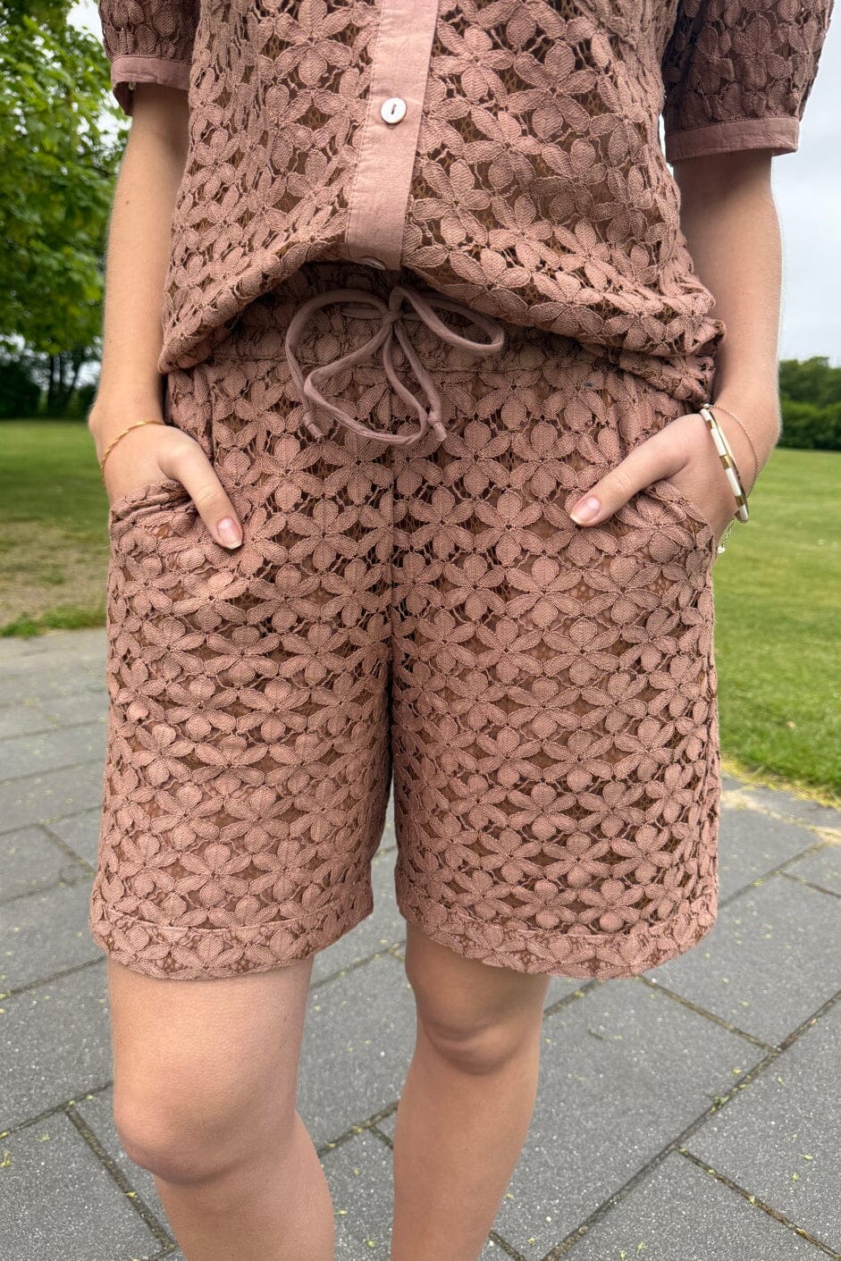 Continue - Lis Lace Shorts 15290 - Nougat