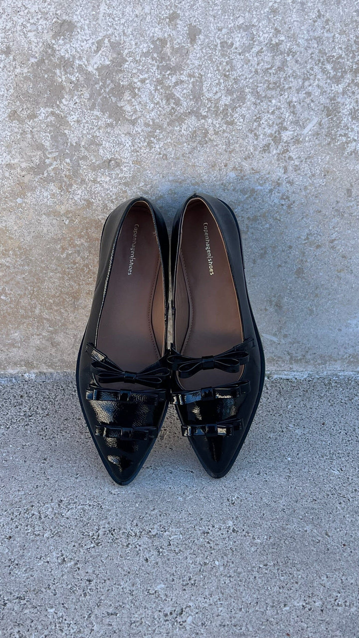 Copenhagen Shoes - Carring CS8913 - 0011 - Black Patent Ballerinaer 