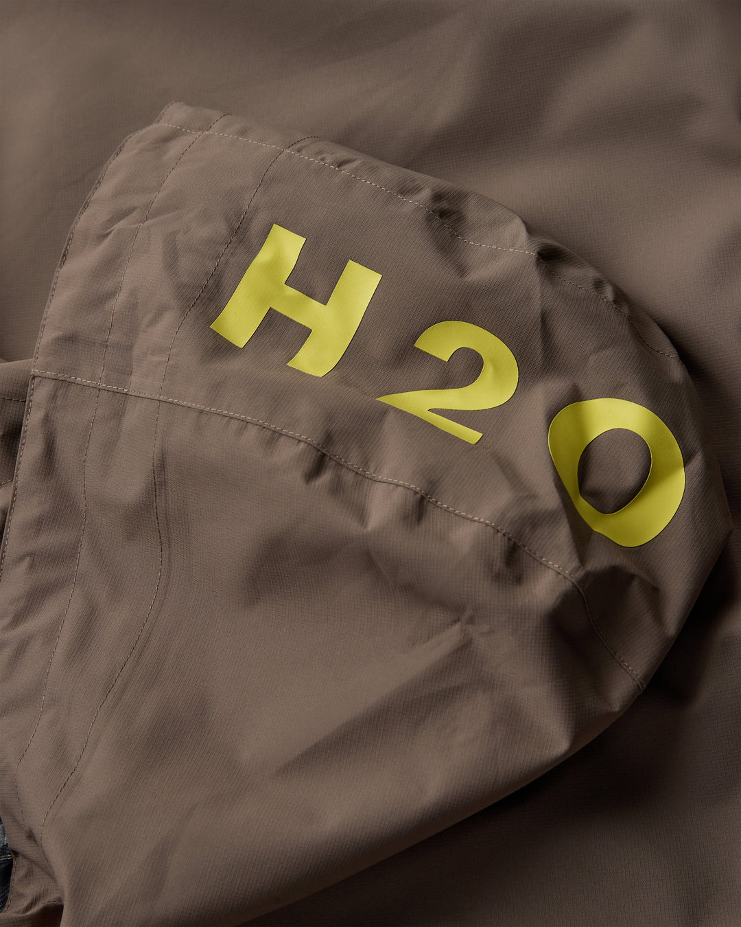 H2O - H2Rømø Festival Lw Rain Jacket Packable 100980-2 - 7023 - Dusty Oak/Just Yellow Regntøj 