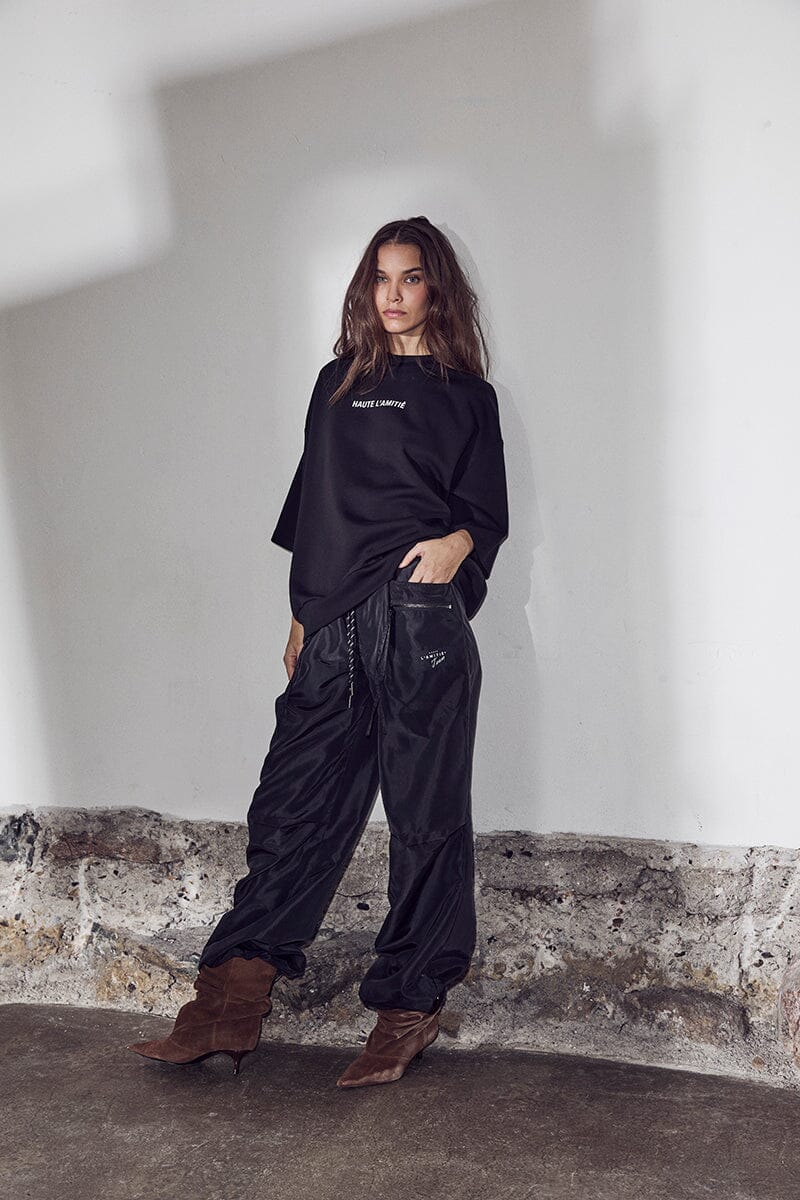Haute L'Amitié - Back Print Studio Ss Sweat HL10687 - Black Sweatshirts 