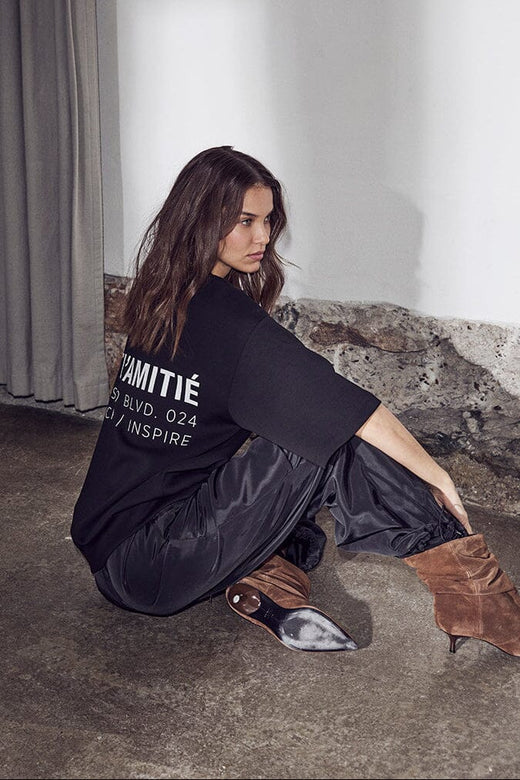 Haute L'Amitié - Back Print Studio Ss Sweat HL10687 - Black Sweatshirts 