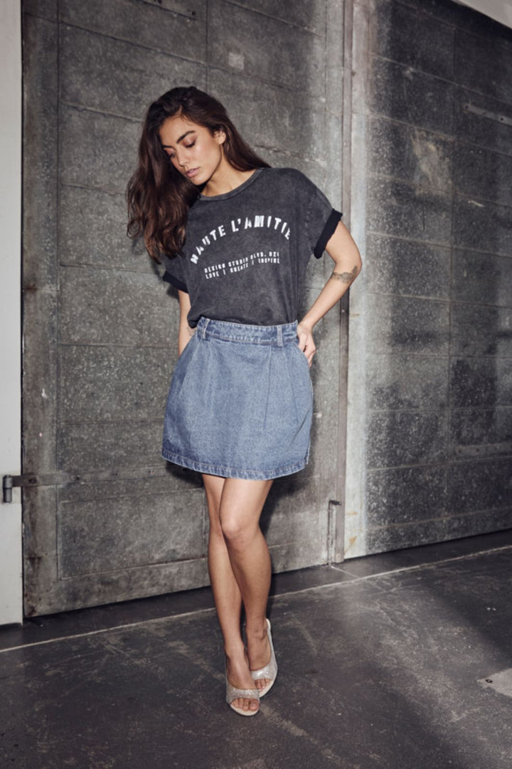 Haute L'Amitié - Noma Acid Curve Studio Tee HL10607 - Black Acid Wash T-shirts 