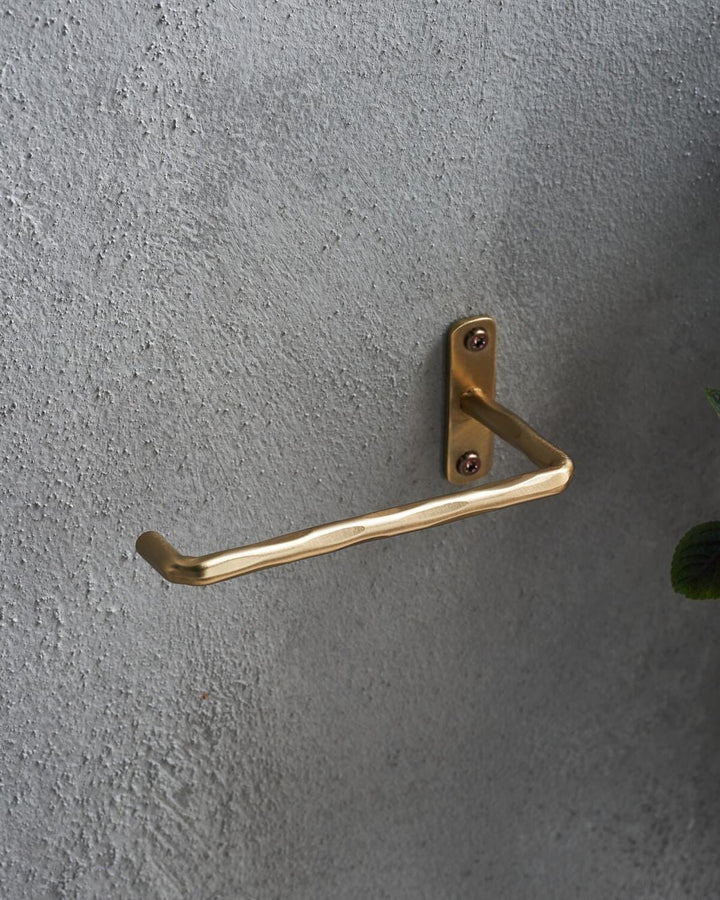 House Doctor - Toiletpapirholder, HDWelo, Børstet messing finish - 205345013