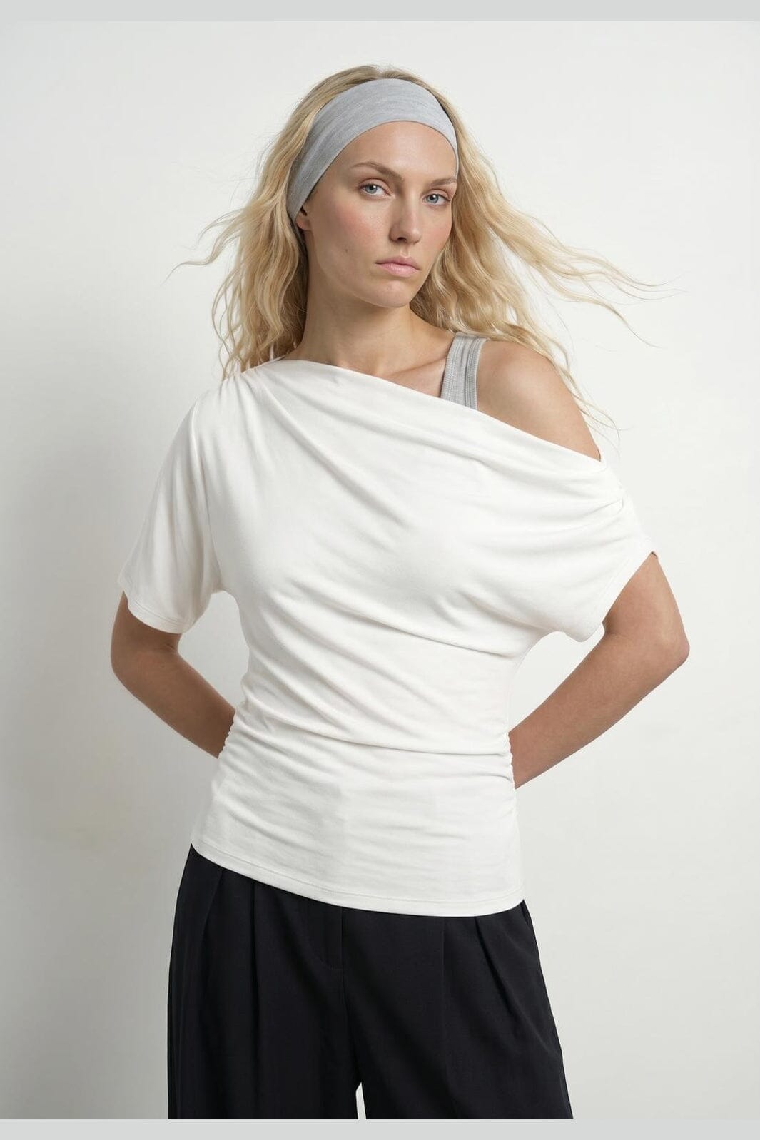 Hypedrop - Hdemma Draped Off-Shoulder Top 32000705 - 5236242 - White