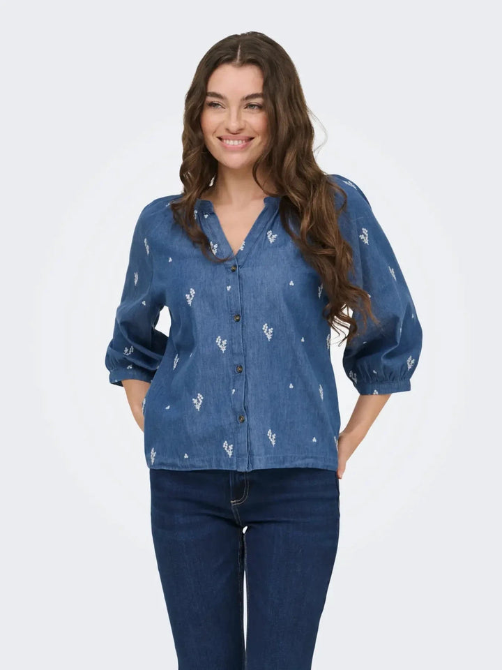 JDY - Jdykai 3/4 Shirt Dia - 5049505 Light Blue Denim Cloud Dancer Emb Skjorter 