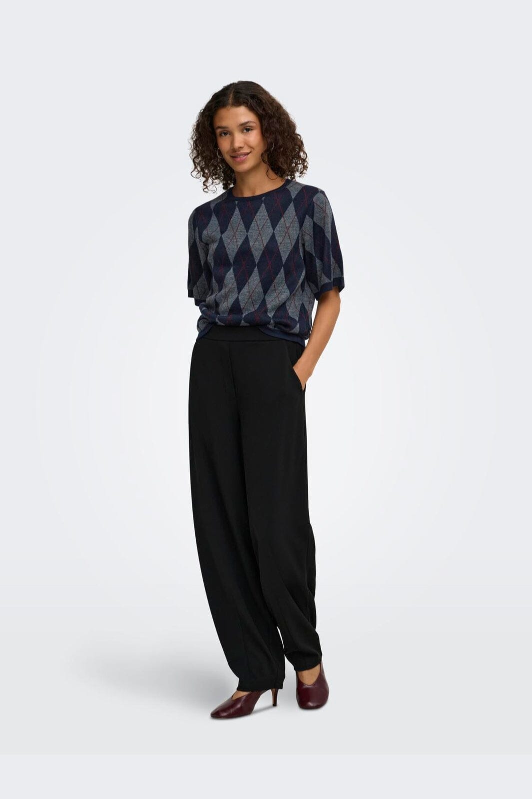 JDY - Jdymaggy S/S Argyle Pullover Knt - 5228787 Smoked Pearl Black Iris & Tibetan Red