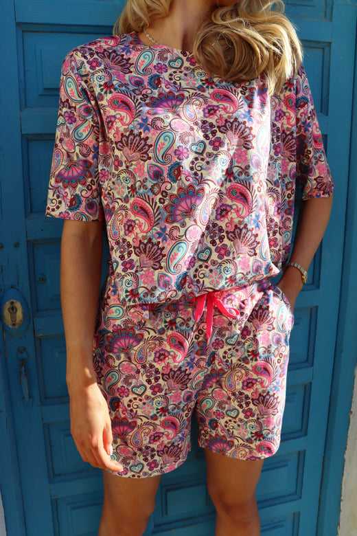 Liberte - Alma-Tshirt 9519 - Pink Paisley T-shirts 