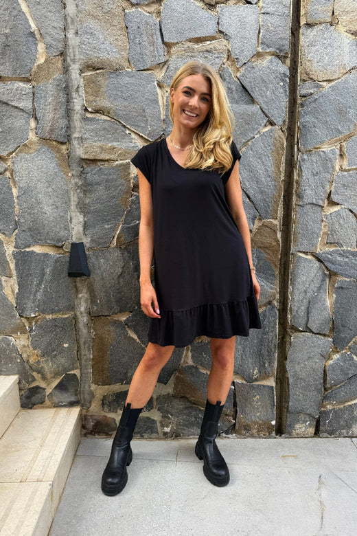 Liberte - Alma-U-Tshirt-Frill-Dress 9593 - Black T-shirts 