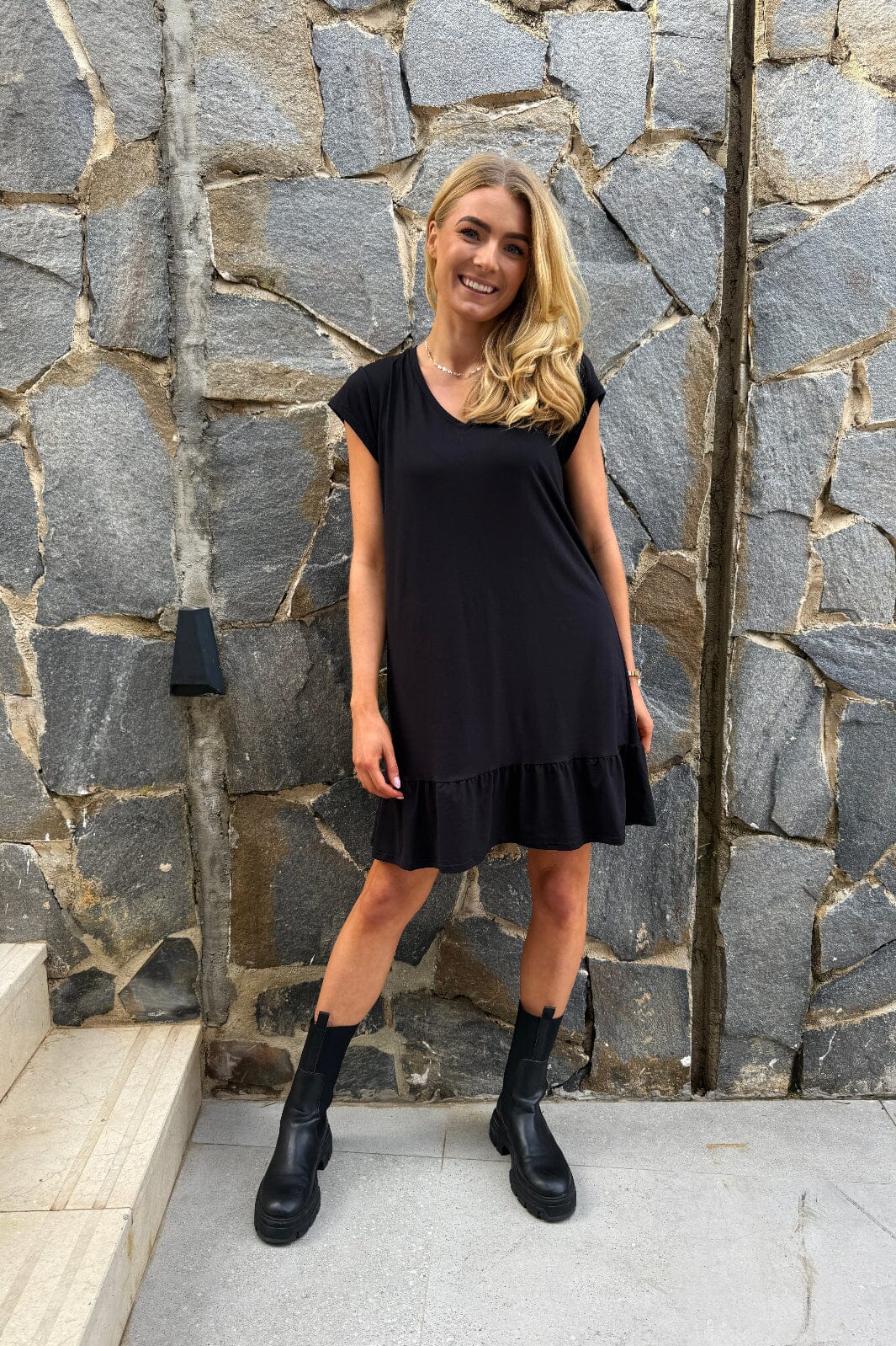 Liberte - Alma-U-Tshirt-Frill-Dress 9593 - Black T-shirts 