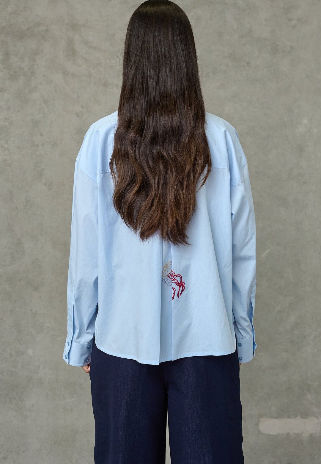 Love & Divine - Love1555-4 20153 - 402 - Solid Blue Emb. Skjorter 