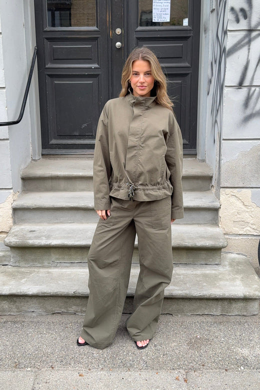 Modström - Uraniamd Pants 58952 - 2201 - Army Dust Bukser 