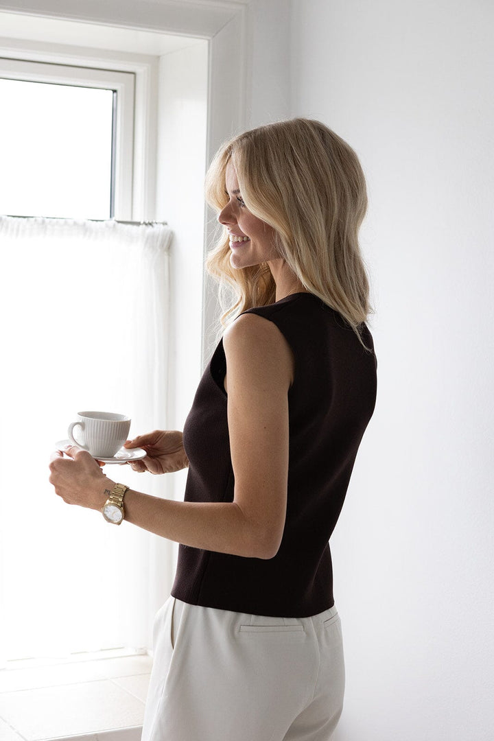 Molly & My X Julie Elgaard - Johanna Knit Top 168533 - 676 - Dark Brown Strikbluser 