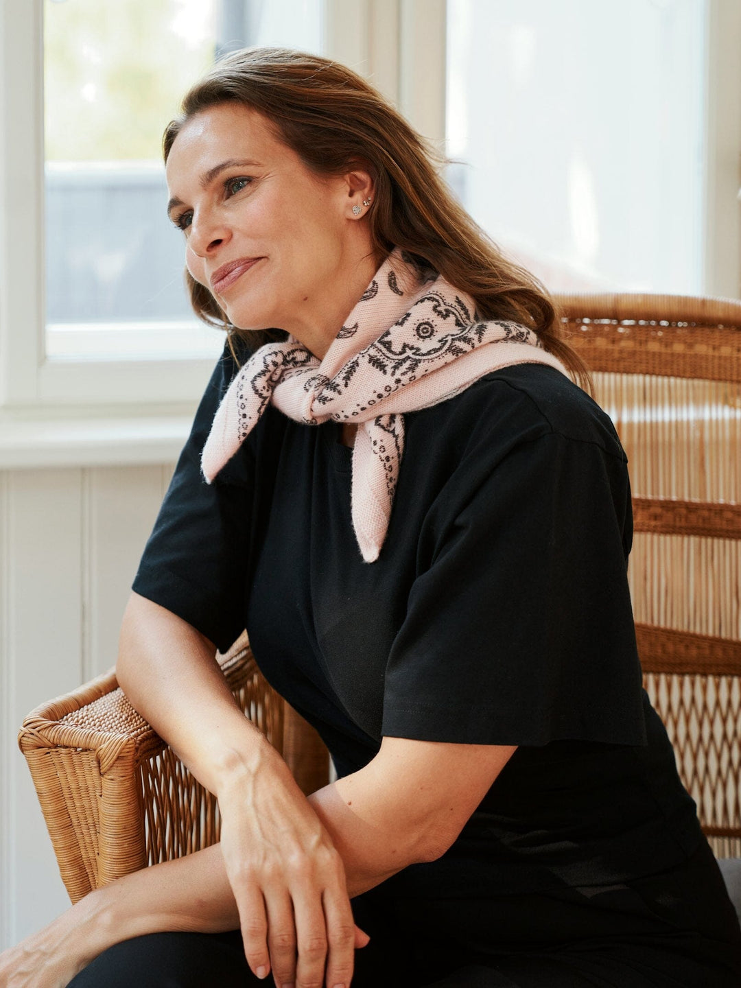 Neo Noir - Adelina Paisley Knit Scarf 169506 - 172 - Powder Tørklæder 