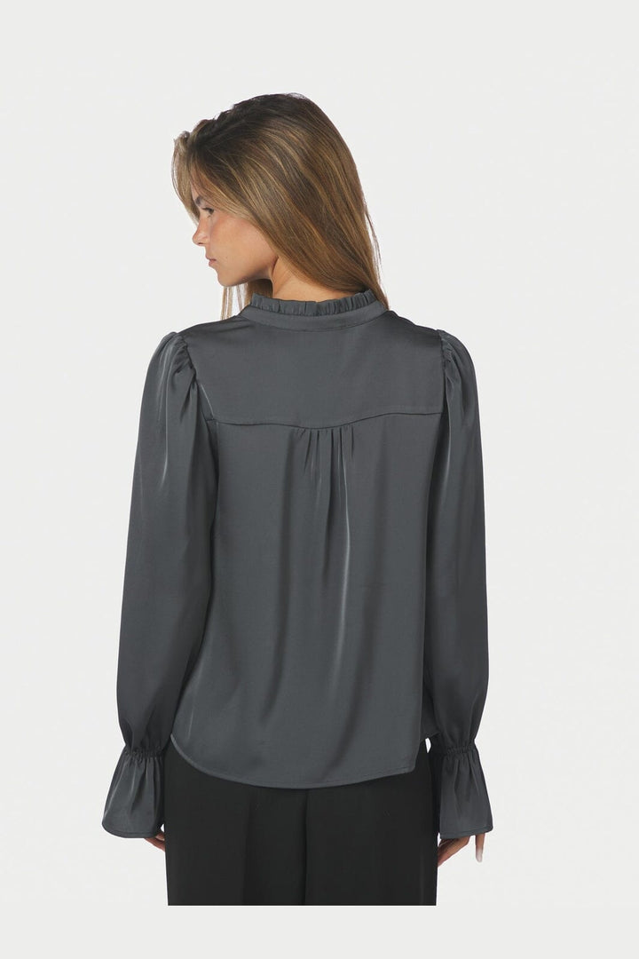 Neo Noir - Amara Drapy Satin Blouse 171105 - 132 - Antracit