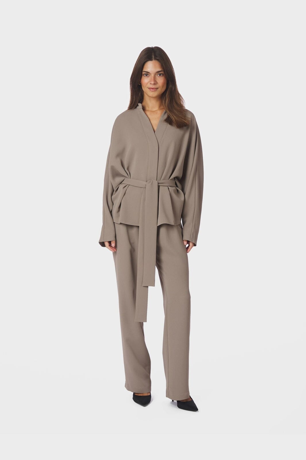 Neo Noir - Ellery Crepe Blouse 167125 - 214 - Taupe
