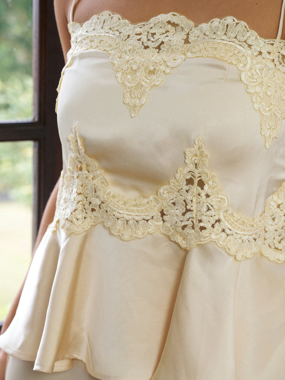 Neo Noir - Kaela Heavy Sateen Lace Top 168290 - 191 - Light Yellow Toppe 