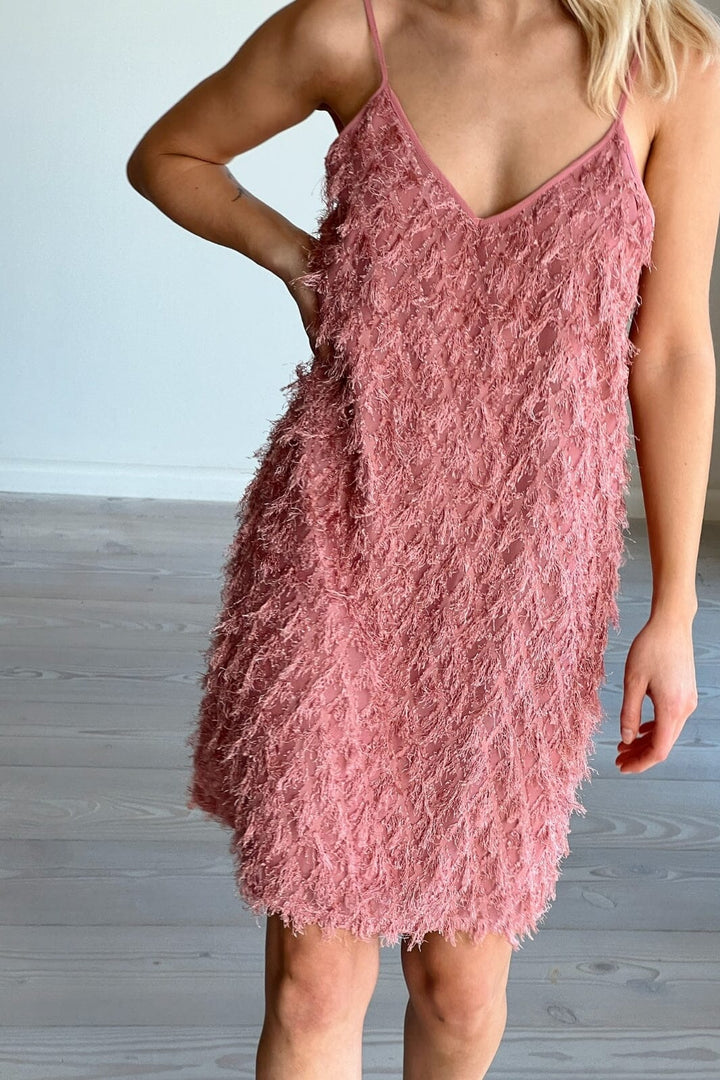 Neo Noir - Lilja Fringe Dress - Dusty Rose Kjoler 