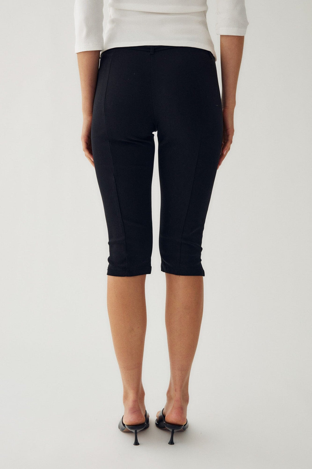 Noella - N-Linza B Capris 14570004 - 004 - Black Shorts 