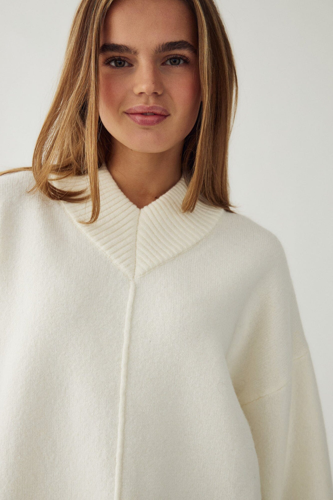 Noella - N-Maidie Knit 16090001 - 006 - Offwhite Strikbluser 