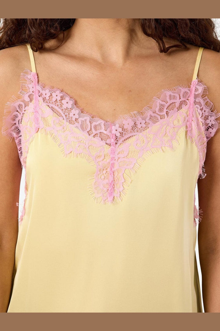 Noisy May - Nmjessica Assymetric Singlet Top - 5231155 French Vanilla Pirouette Lace