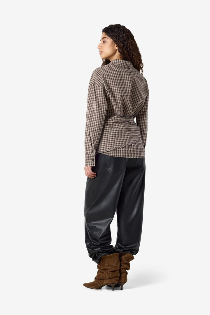 Noisy May - Nmkilah L/S Scarfshirt - 5185766 Oatmeal Chocolate Brown