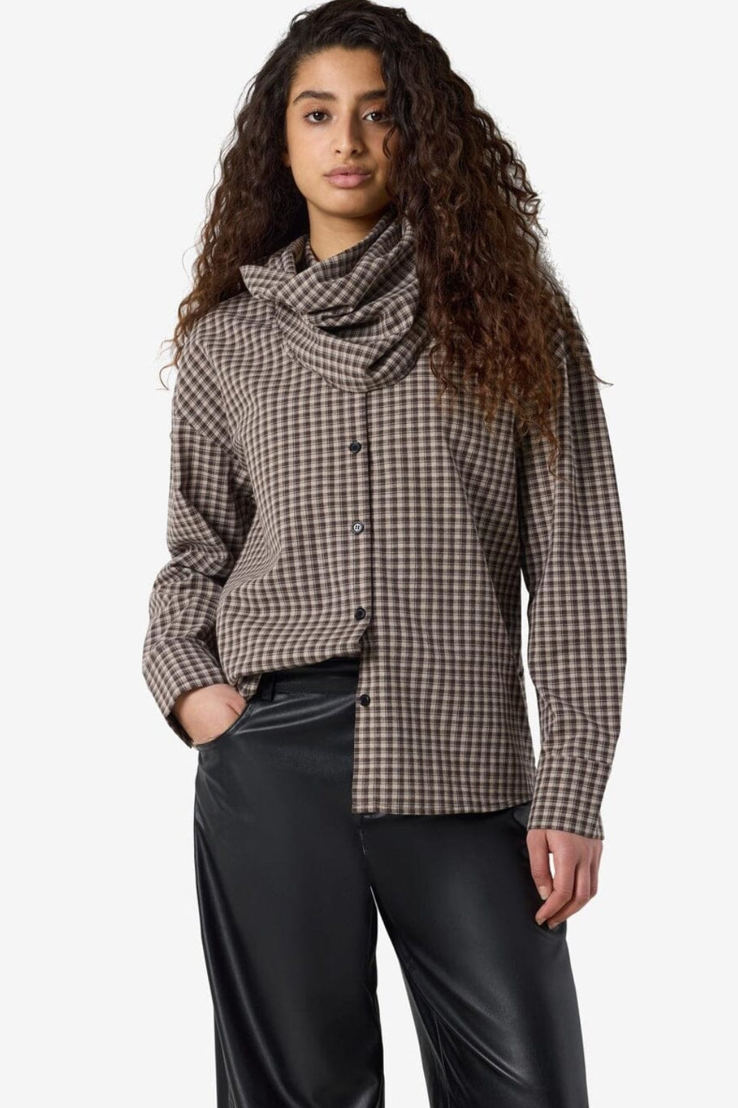 Noisy May - Nmkilah L/S Scarfshirt - 5185766 Oatmeal Chocolate Brown
