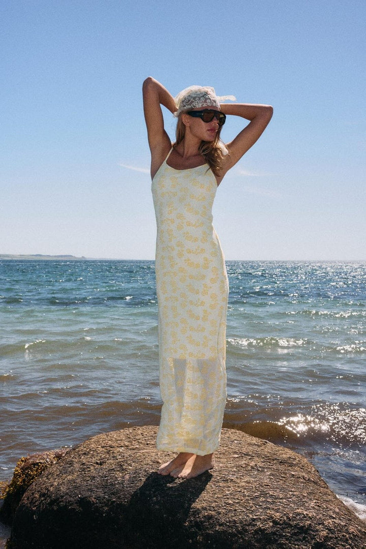 Noisy May - Nmlouise Mesh Flock Long Dress Fwd - 4988747 French Vanilla Flock