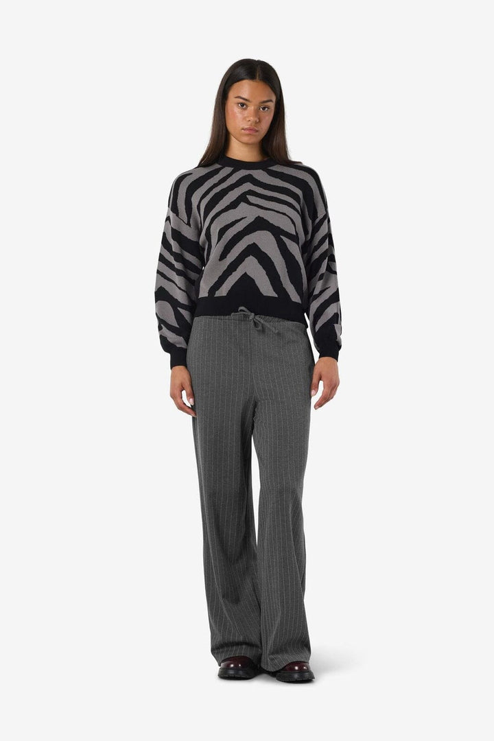 Noisy May - Nmmiel Nw Pinstripe Wide Pants Fwd - 4819975 Dark Grey Melange Bw Pinstripes
