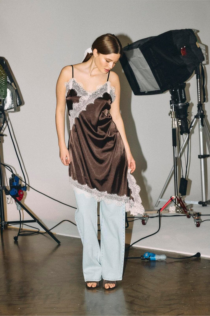 Noisy May - Nmsofie S/L Satin Lace Dress /Tnt8 - 5106053 Chocolate Brown Birch Lace