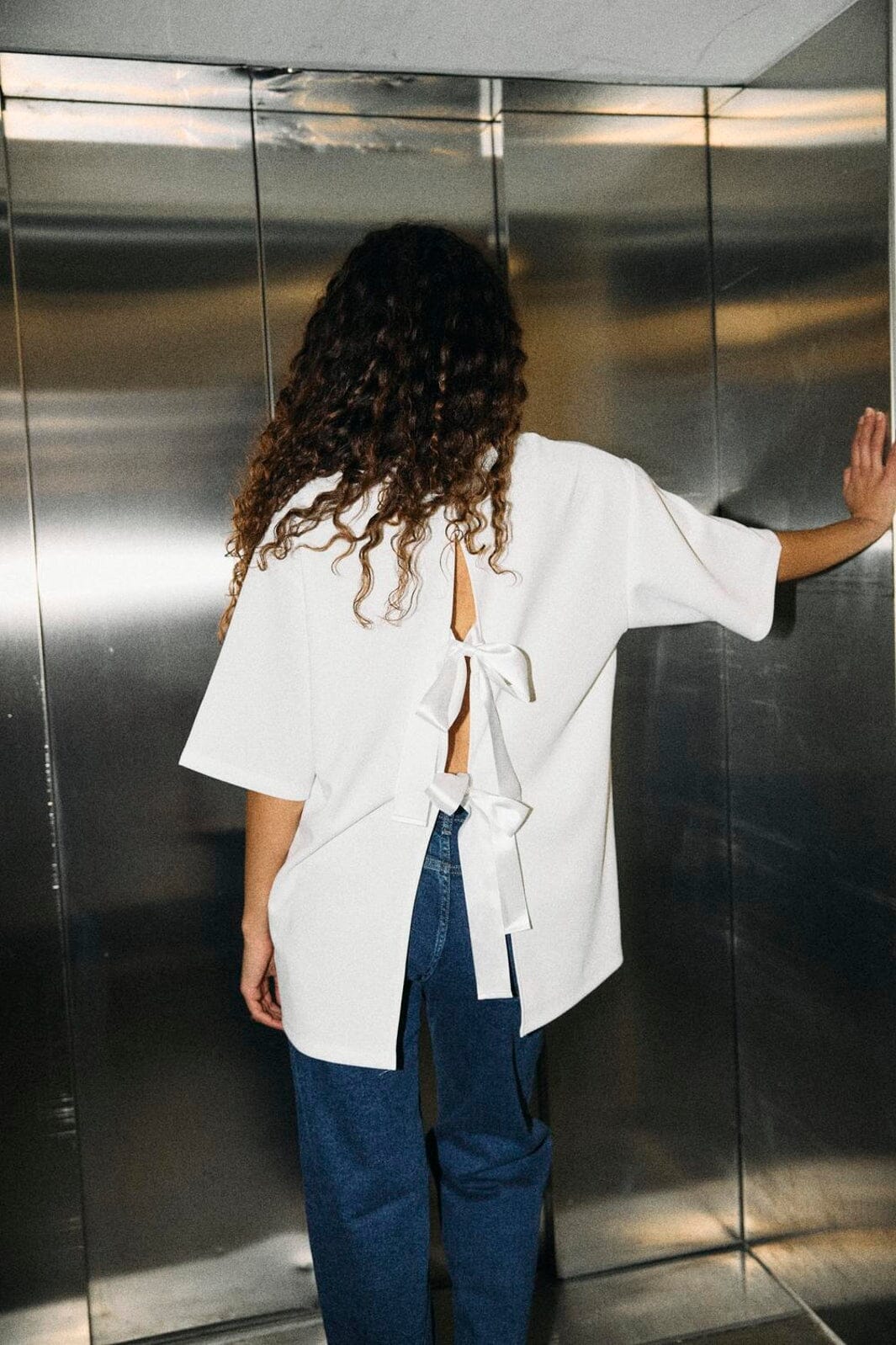 Noisy May - Nmtara S/S Oversize Bow T-Shirt - 5165147 Cloud Dancer White Satin Bow