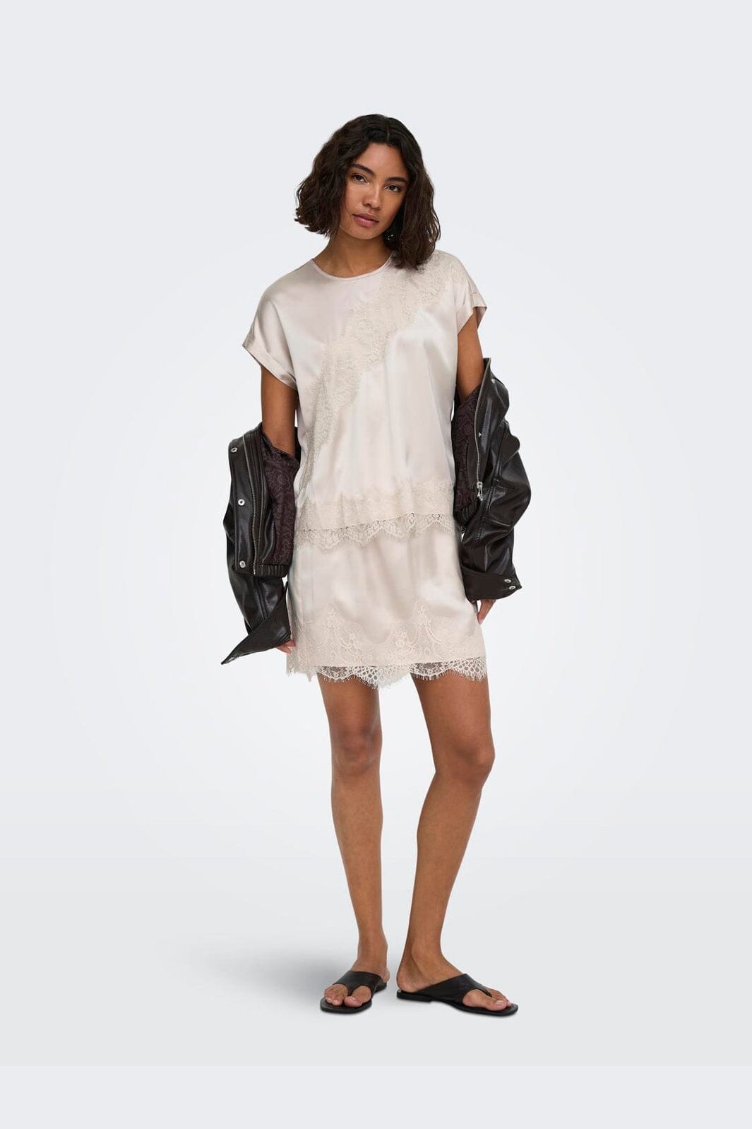 Only - Onlbella Short Satin Lace Skirt - 5116498 Oatmeal Dtm Lace