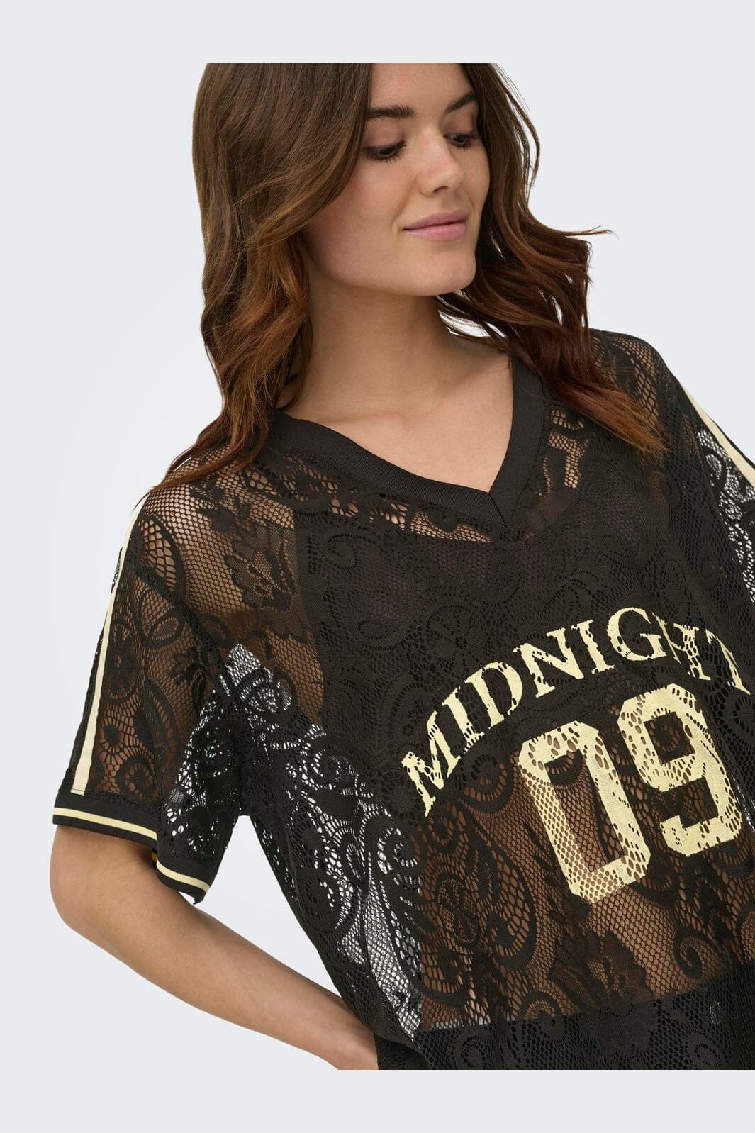 Only - Onljules S/S V-Neck Lace Top - 5115986 Chocolate Torte Pale Yellow