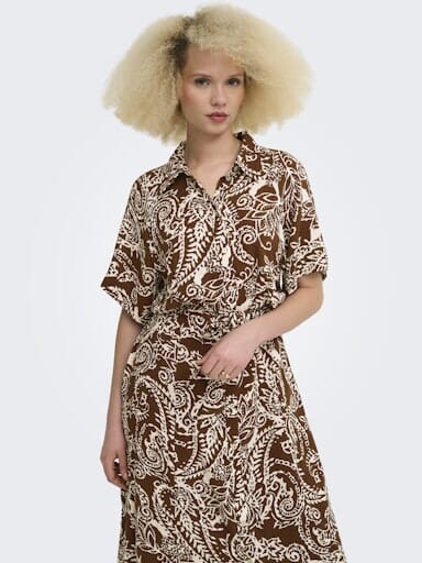 Only - Onlsafa S/S Long Belt Dress - 5095544 Cappuccino Cloud Dancer Paisley Kjoler 