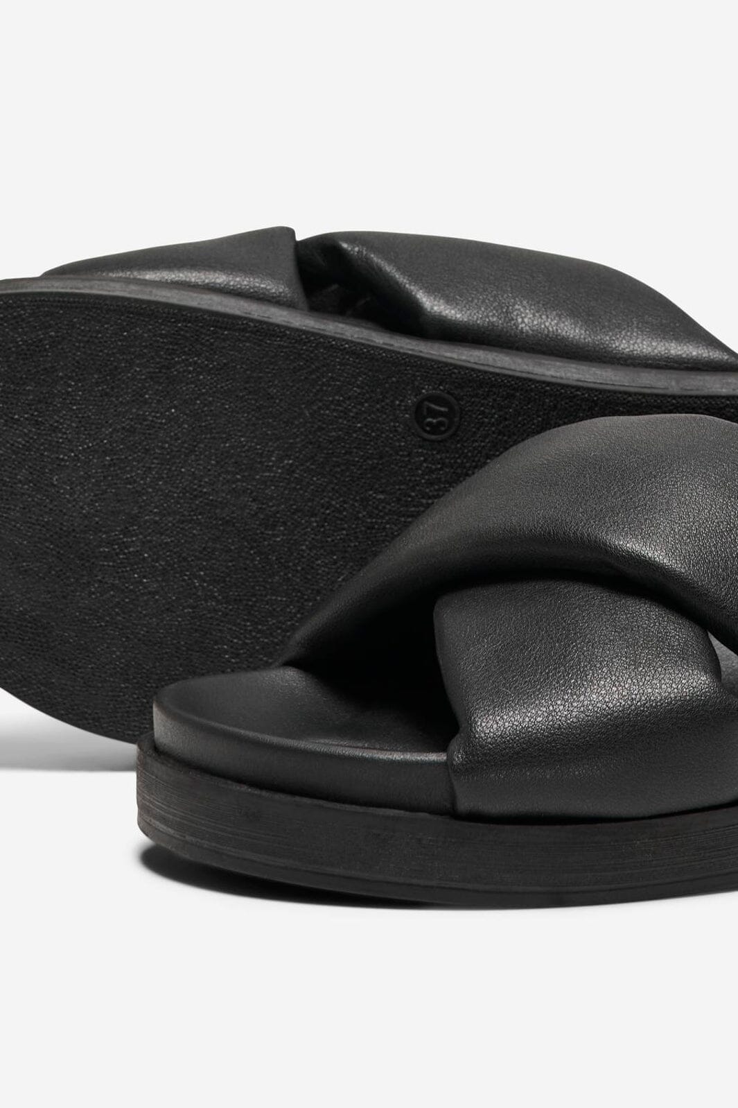 Only Shoes - Onlminnie-12 Cross Strap Sandal - 4461910 Black