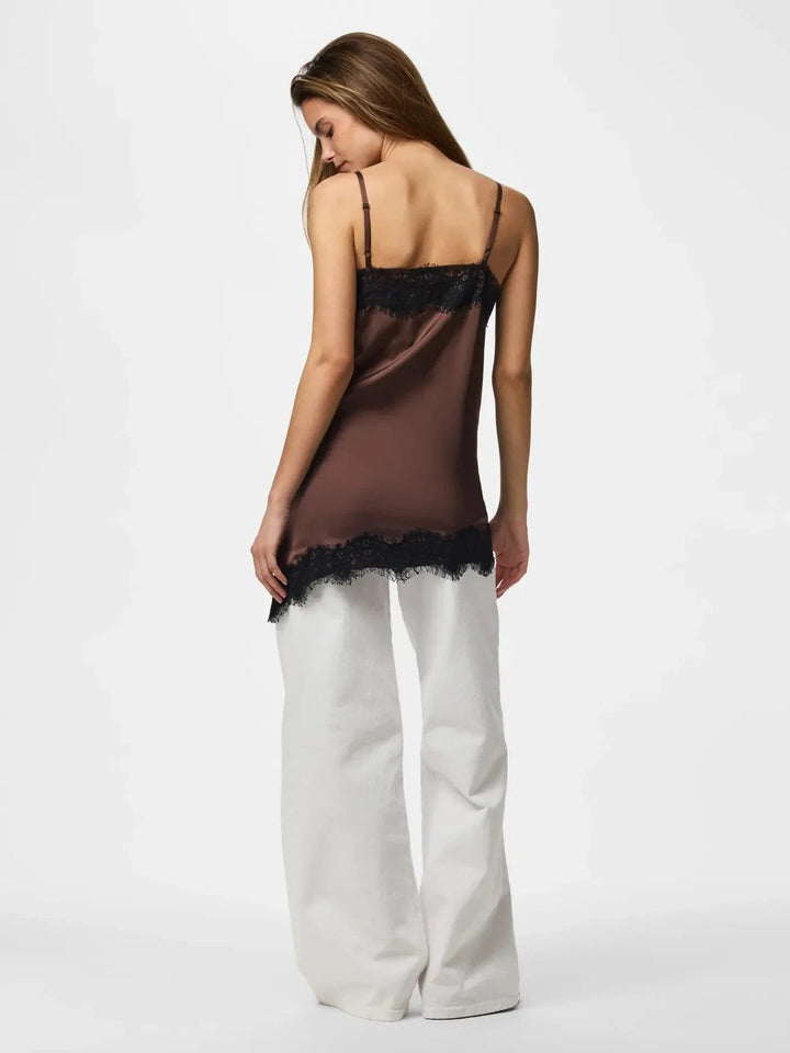 Pieces - Pcariel Assymetric Lace Top Pp - 5102453 Hot Fudge Black Lace Toppe 