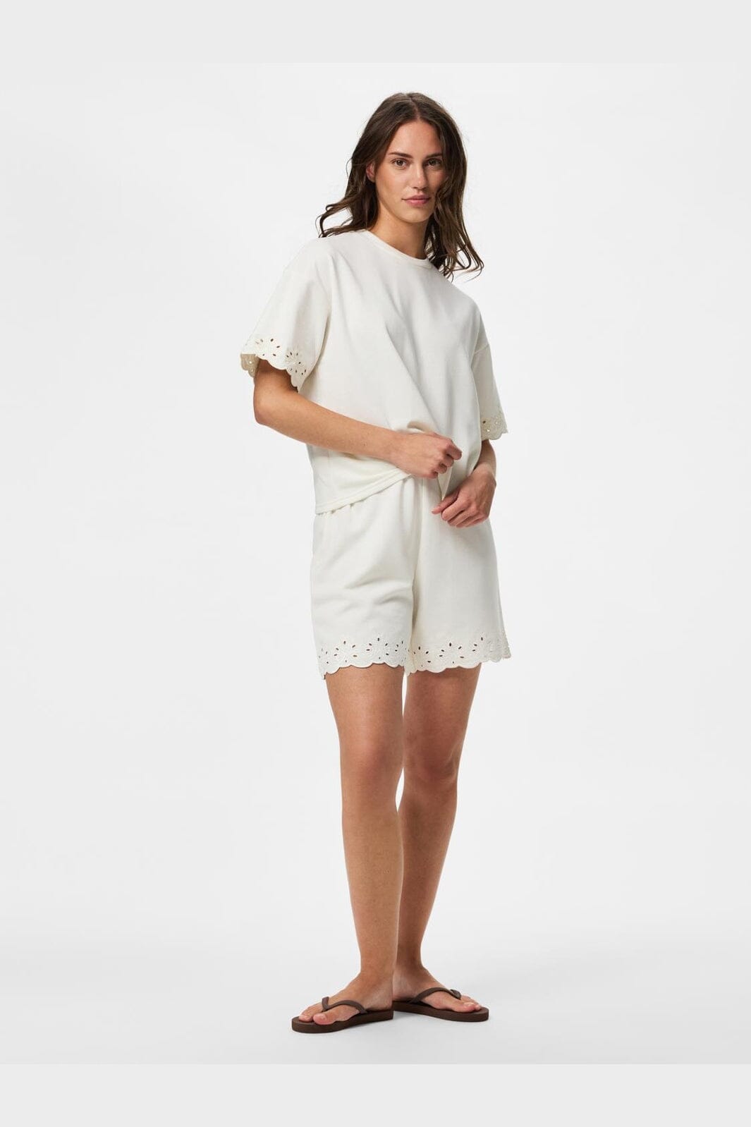 Pieces - Pcchilli Summer Broderi Shorts - 4984242 Cloud Dancer