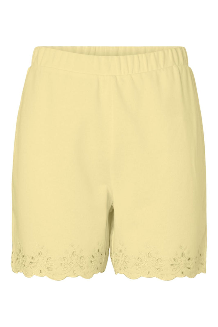 Pieces - Pcchilli Summer Broderi Shorts - 5043112 French Vanilla