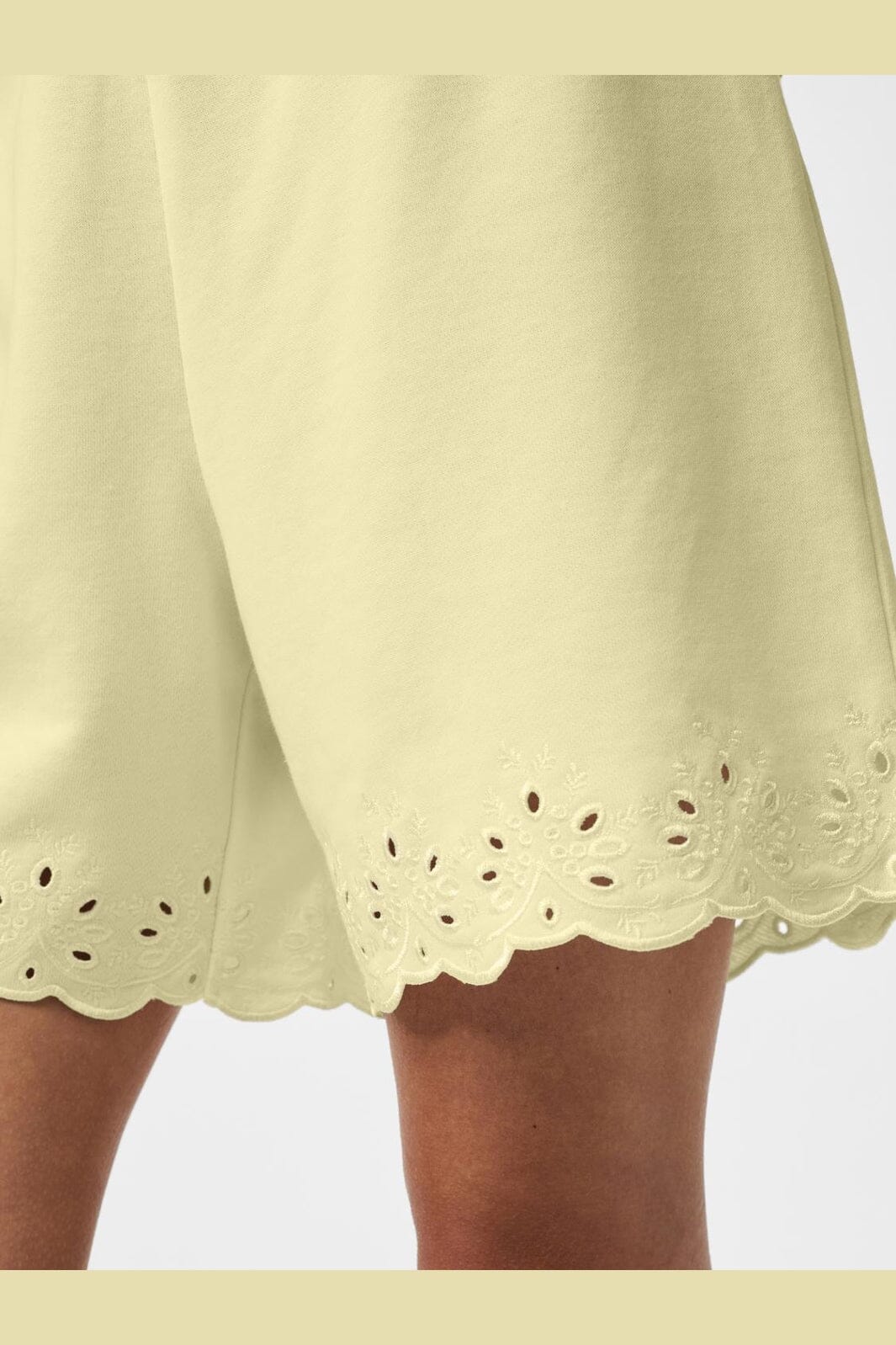 Pieces - Pcchilli Summer Broderi Shorts - 5043112 French Vanilla