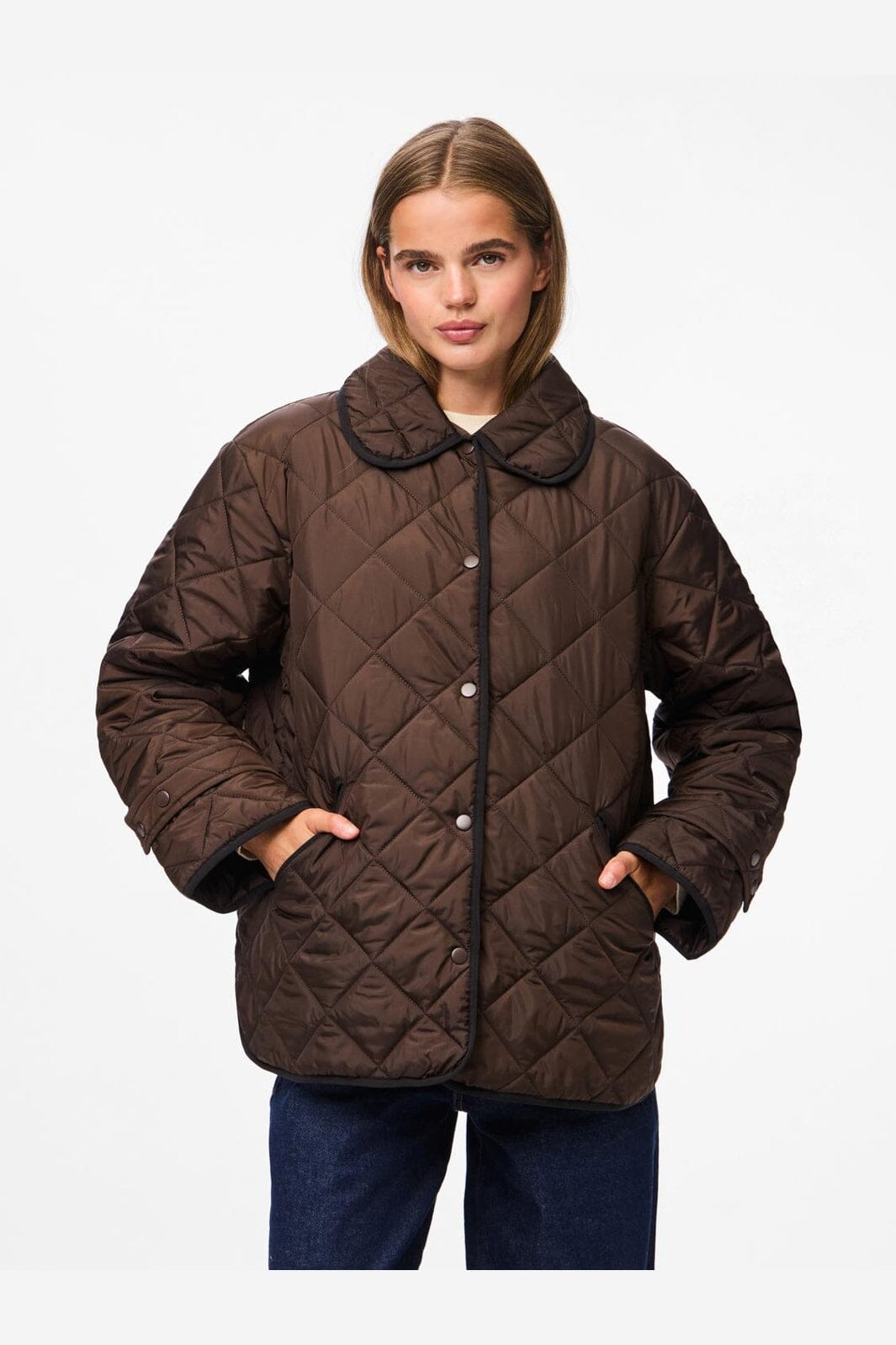 Pieces - Pcemily Short Quilted Jacket - 4816907 Hot Fudge Black Bindings