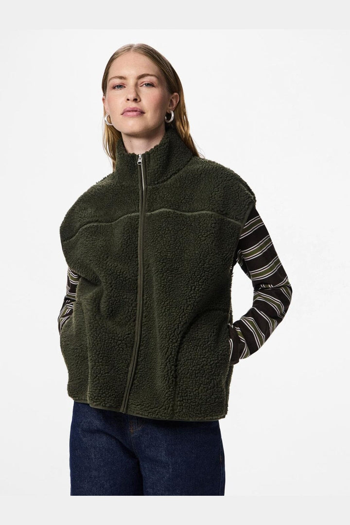 Pieces - Pcsadia Teddy Vest - 5055024 Forest Night
