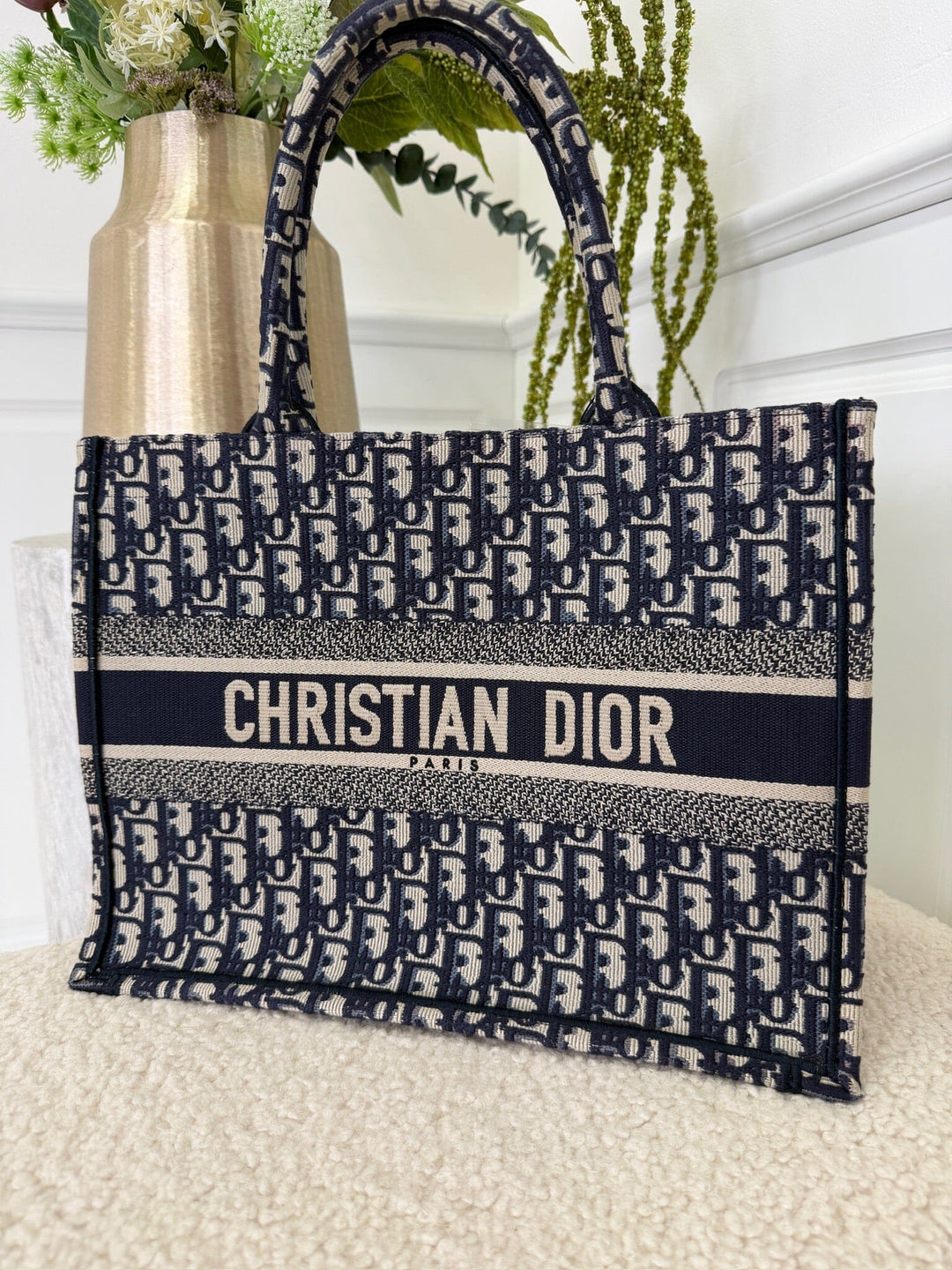 Preloved Vintageline X Molly&My - Christian Dior Book Tote – Oblique Canvas I Medium - Logo Tasker 
