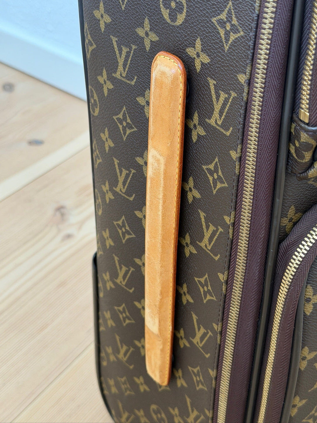 Preloved Vintageline X Molly&My - Louis Vuitton PéGase 55 Business – Monogram Canvas - Logo Tasker 